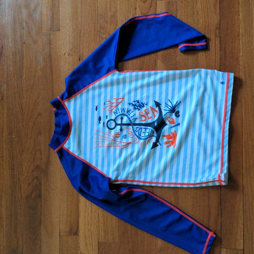 Oaki rashguard size 6